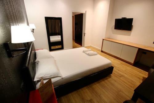 Aurelis Hotel