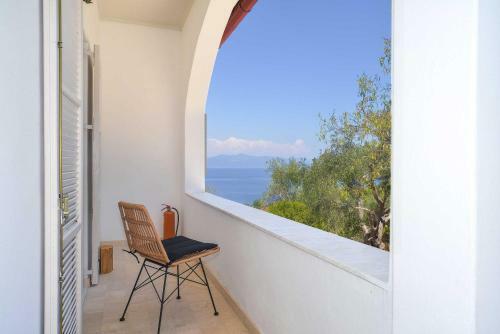 New! Paxoswhite Sea View Apartments & Studios!