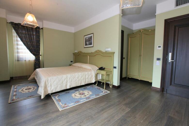 Hotel Victoria Tirana Albania