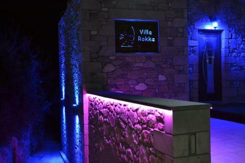 Heated Private Pool & Jacuzzi - Ozone & Salt - Villa Rokka
