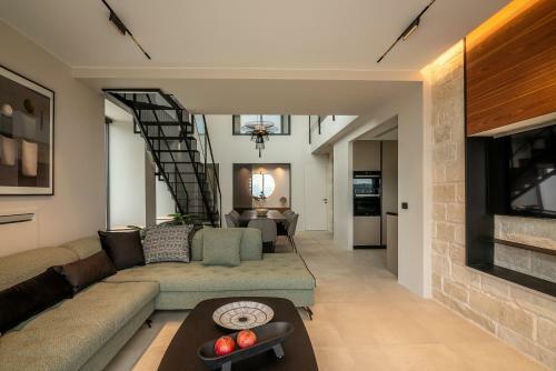 Villas Phos And Kallos
