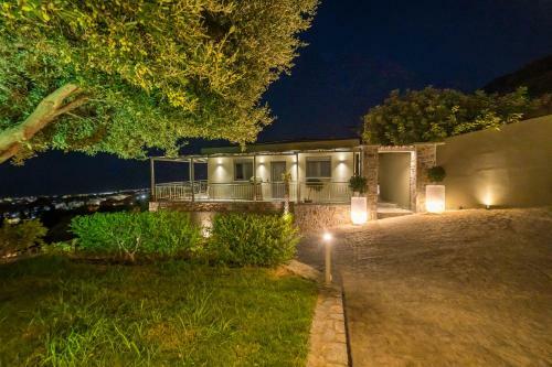 Villa Costandinos 2