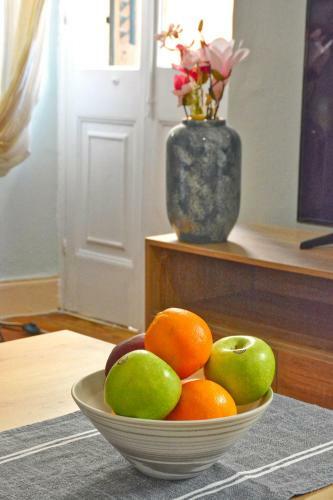 Roses Apartment In Corfu City Centre