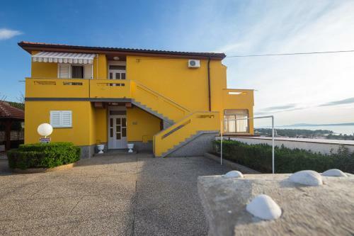 Hostal The Manzoni Family 2