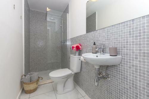 Hea Apartments