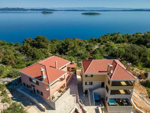 Teona Luxury Studio Apartment With Jacuzzi And Garden View