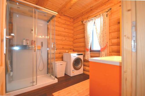 Chalet Mit 7.000 M2 Land Und Wundersch�ne Aussicht