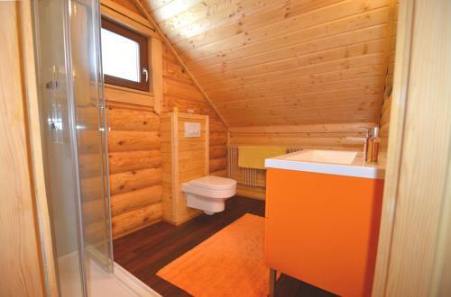 Chalet Mit 7.000 M2 Land Und Wundersch�ne Aussicht