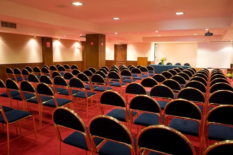 Hotel Pharae Palace