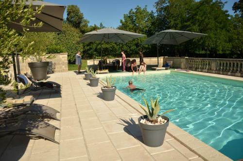 Bed & Breakfast Chambres D'h�tes Ch�teau De Bellevue