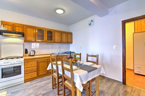 Ivan Apartman