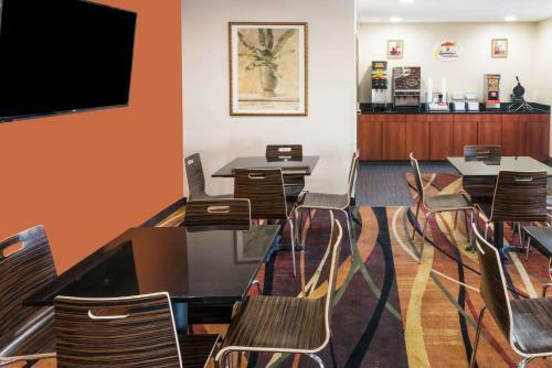 Hotel Super 8 By Wyndham Columbus West