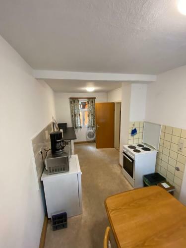 Einfaches Haus Mit Privatzimmern Und Gemeinschaftsr�umen