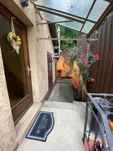 Einfaches Haus Mit Privatzimmern Und Gemeinschaftsr�umen