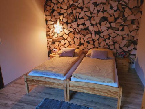 Hostal R�zsalugas Vend�gh�z