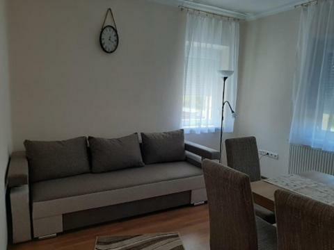 Szell?r�zsa Vend�gh�z