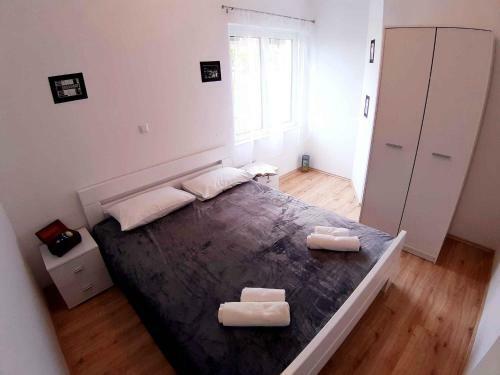 Apartment In Supetarska Draga 35929