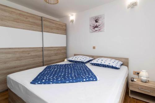 Holiday Home In Tribalj 41593
