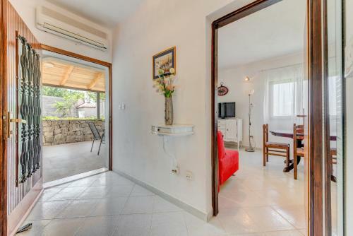 Jovi-relaxing, Fenced, Private, Heated Pool & View