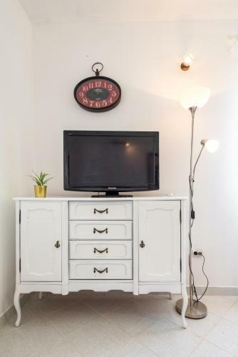 Jovi-relaxing, Fenced, Private, Heated Pool & View