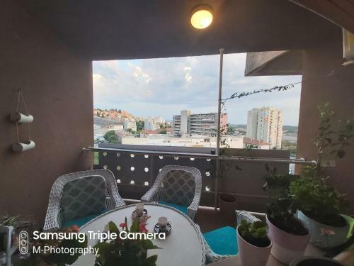 Good Vibes Apartment