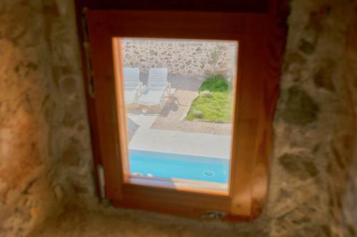 Villa Heritage House Vrime - Stone House With Heated Pool