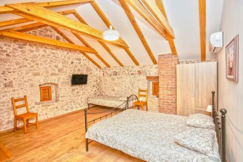 Villa Heritage House Vrime - Stone House With Heated Pool