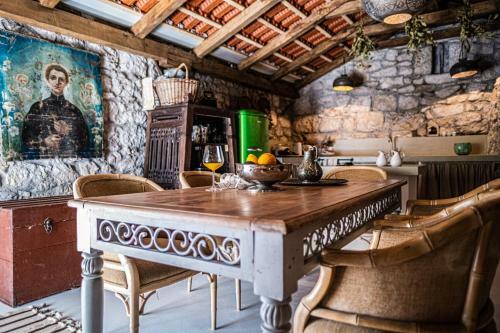 Nera Etwa House