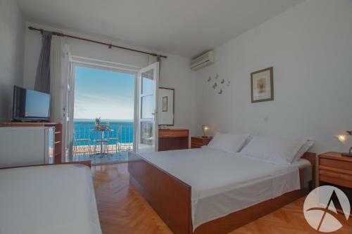 Seaview Rooms With Breakfast & Free Parking