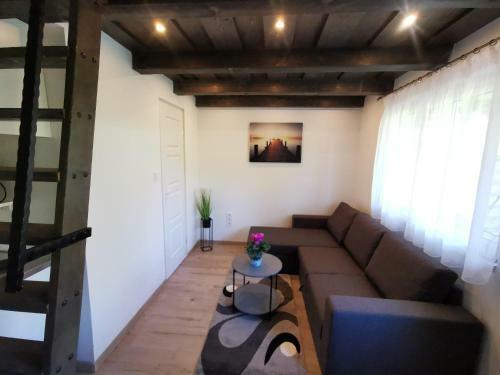 Vali N�ni Kif?zde �s Apartman