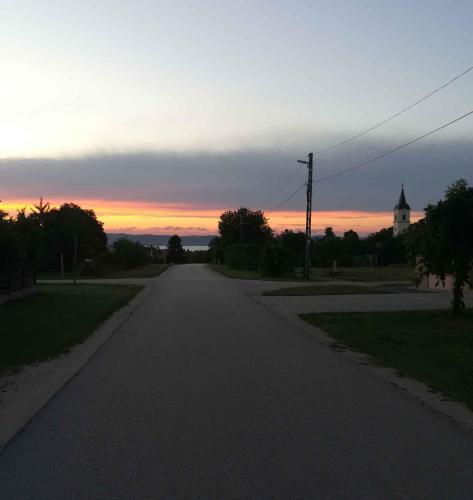 Apartment In Zamardi - Balaton 40474
