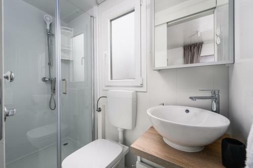 Hostal Adriamar Mobile Homes In Camping Park Umag