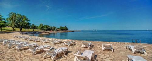 Hostal Adriamar Mobile Homes In Camping Park Umag
