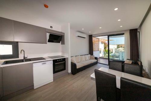 Modern Apartment Near Beach With Central Location In Bodrum