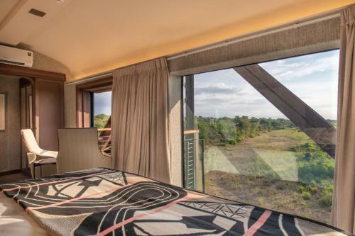 Lodge Kruger Shalati - The Train On The Bridge