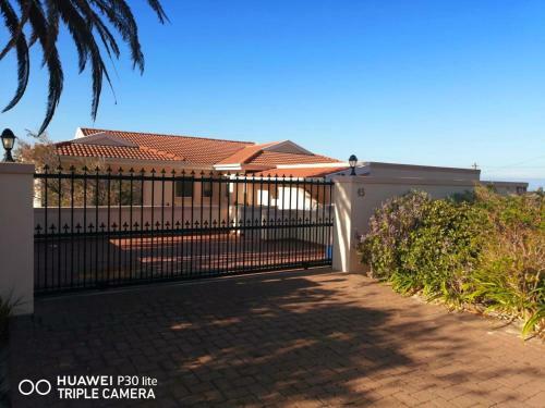 Hostal Blueline Guesthouse-seaforth, Simon's Town