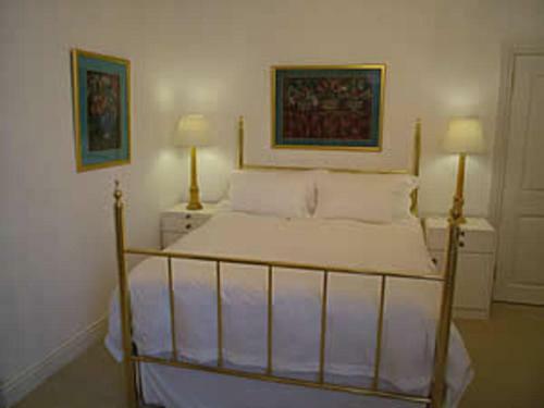 Hostal Ashbourne Manor