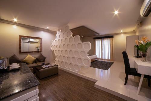 Hotel One Manalo Place
