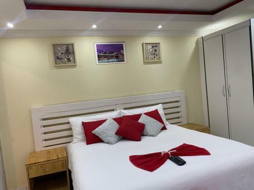 Bed & Breakfast Ekaya Palace Guest House