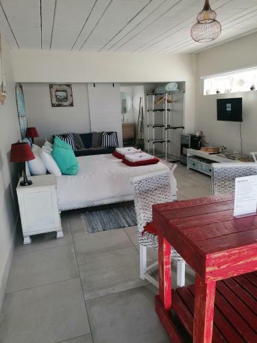 Apartamento Nautilus Yzerfontein Self Catering Accommodation On Ground Level