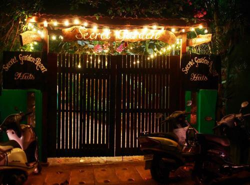 Hostal Secret Garden Resort