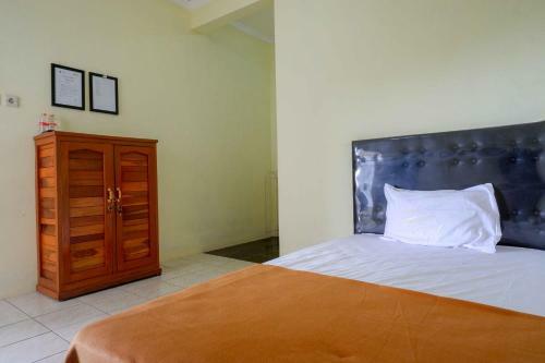 Hotel Tentrem Syariah Guesthouse Redpartner