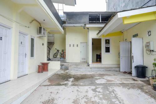 Hotel Tentrem Syariah Guesthouse Redpartner