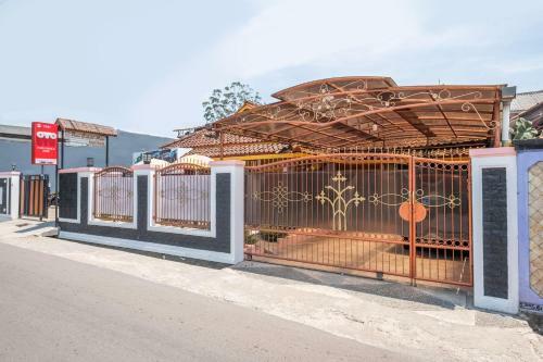 Hotel Oyo 1541 Puri Cikole Asri
