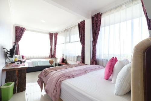 Lembur Incu Syariah Villa & Resto