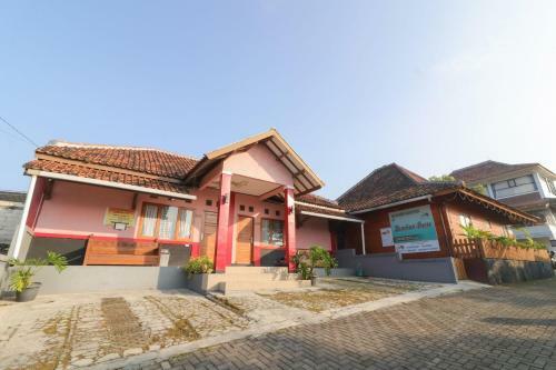 Lembur Incu Syariah Villa & Resto