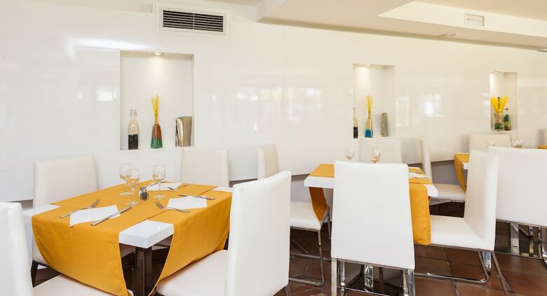 Hotel Globales Cortijo Blanco