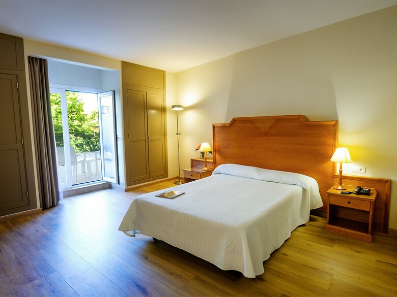 Hotel Monarque Rodeo