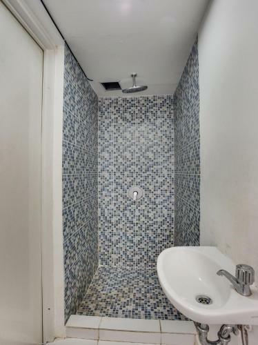 Hotel Oyo 3247 Afira Rooms Aeropolis