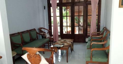 Hostal Majapahit Homestay By Bhagaskara